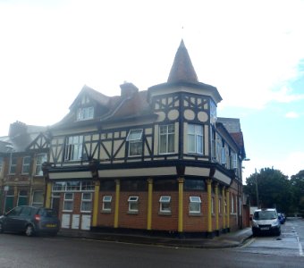 The Kimberley (former pub), Somers Road, Southsea (August 2017) (1)