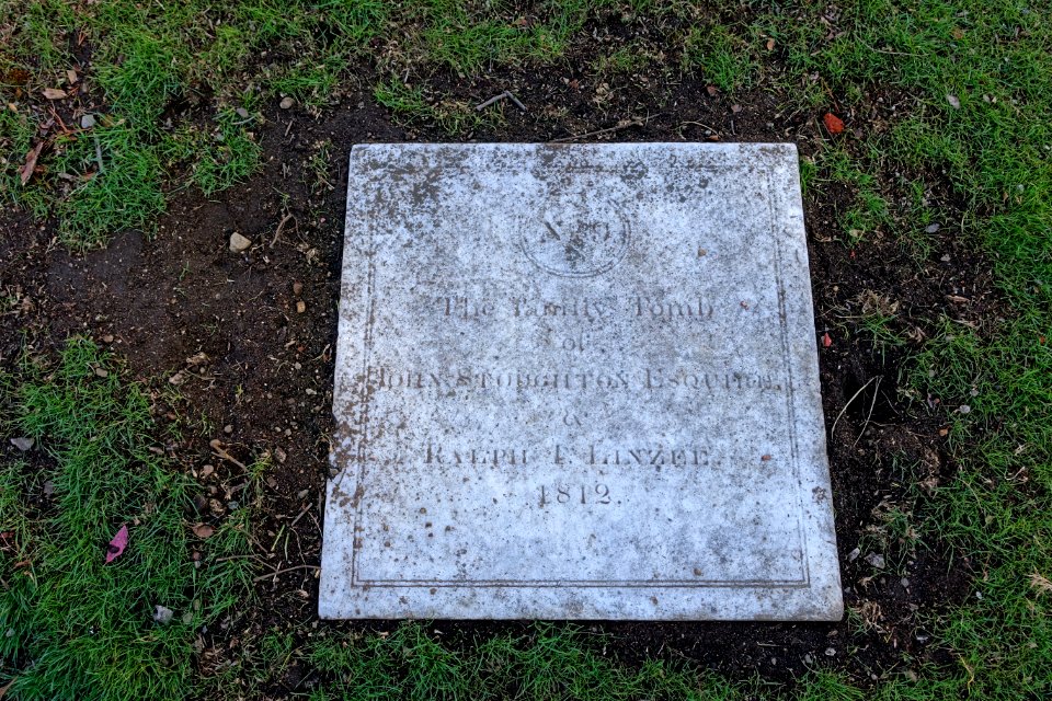 The Family Tomb of John Stoughton Esquire & Ralph L. Linzee, 1812 - Old Burying Ground - Arlington, MA - DSC03051