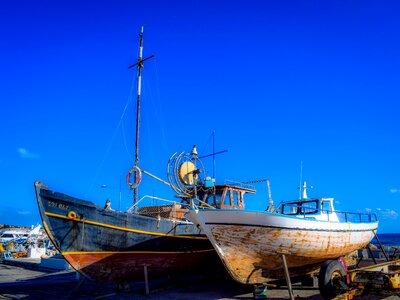 Harbor vessel maintenance