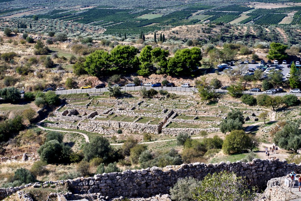 The House of the Oil Merchant Group (13th cent. B.C.) in Mycenae
