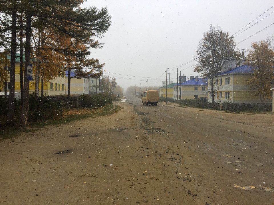 The first snow in Nekrasovka. 03