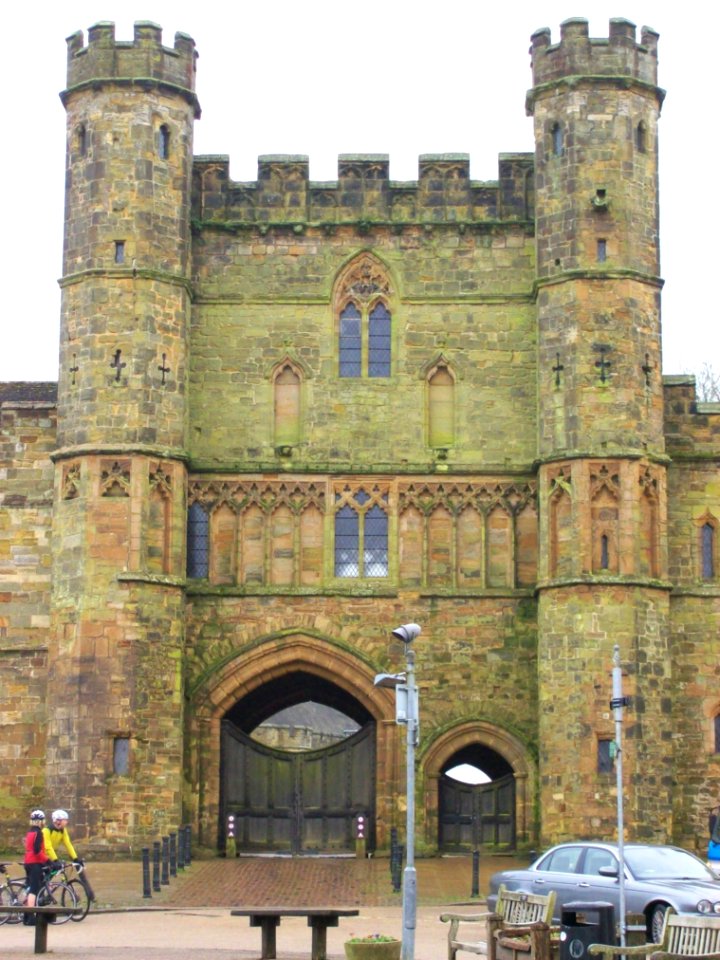 The gatehouse, Battle Abbey