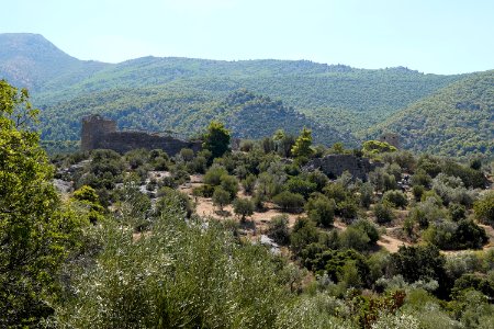 The fortifications of the Castle of Aigisthena on August 27, 2020