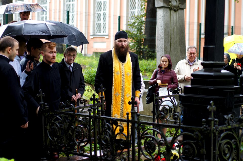 The grave of prof Bistrov N I