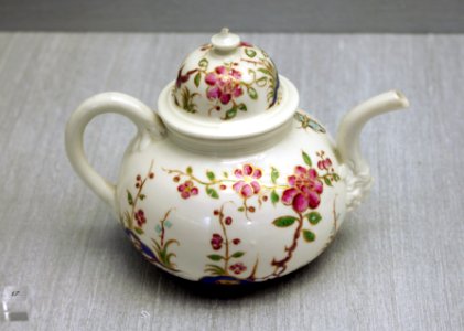 Théière Décor polychrome doré modèle chinois Meissen Kunstgewerbemuseum Berlin 05052018