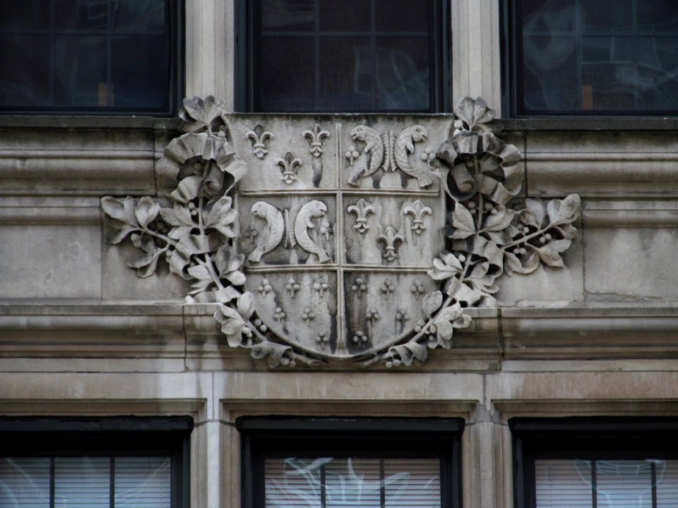 The Fairfax, Oakland, Pittsburgh, arms over the entrance, 2021-06-01