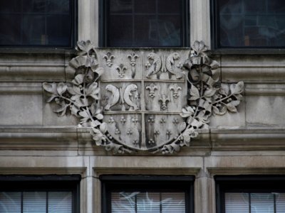 The Fairfax, Oakland, Pittsburgh, arms over the entrance, 2021-06-01