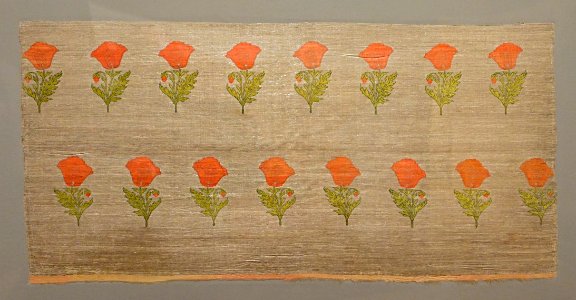 Textile fragment, India, Mughal empire, 17th century AD, silk, metal-wrapped silk, silver foil - Textile Museum, George Washington University - DSC09517