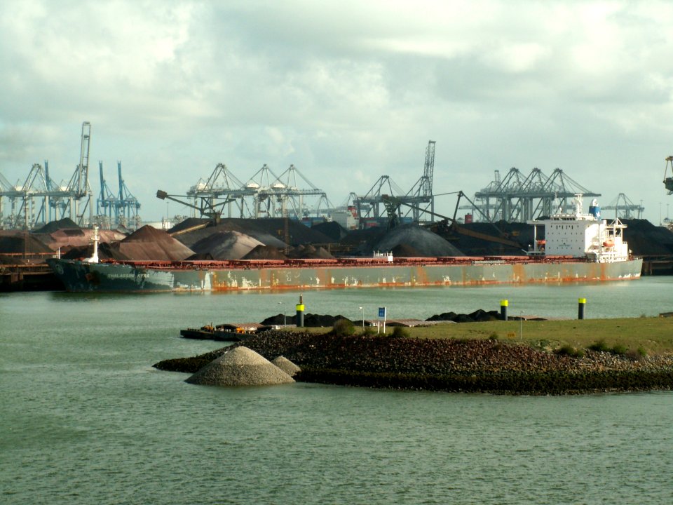 Thalassini Kyra p3, Mississippi harbour, Port of Rotterdam, Holland 29-Apr-2006