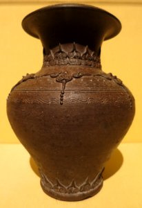 Thai vase, post-Sukothai, Honolulu Museum of Art 6617.1 photo