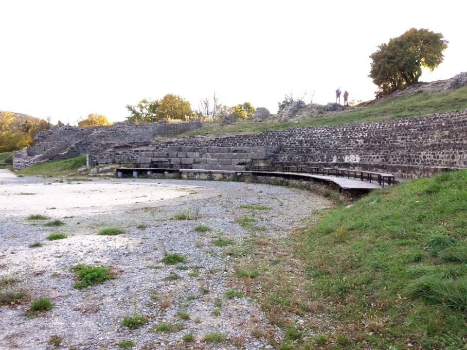 Théâtre gallo-romain d'Alba-la-Romaine - Les gradins
