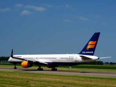 TF-FIX Icelandair Boeing 757-308(WL) - cn 29434 pic4