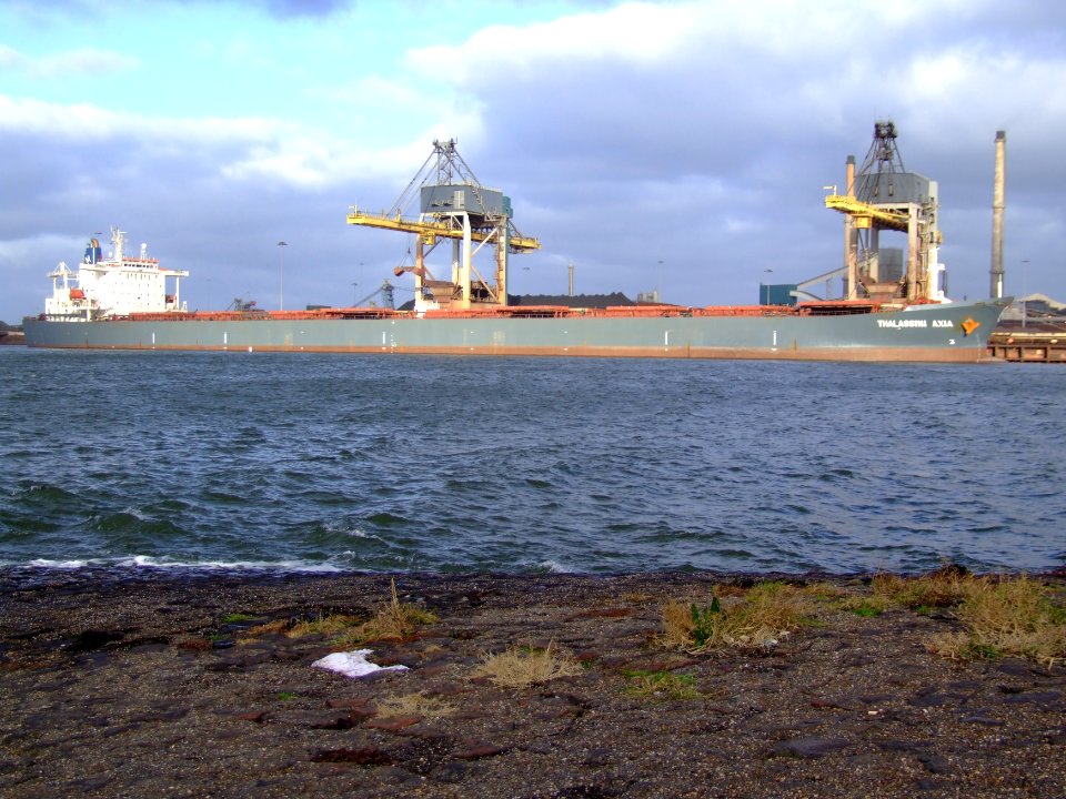 Thalassini Axia - IMO 9117296 p3 at Port of Amsterdam, Holland 30-Jan-2005