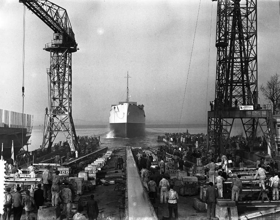 Tewaterlating Ms. Pensa bij Jan Smit N. V. , Alblasserdam, Bestanddeelnr 906-3321