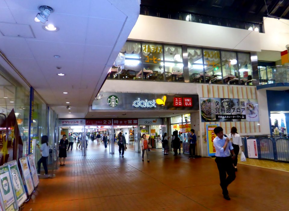 The 2nd floor entrance of daiei Kyobashi at night