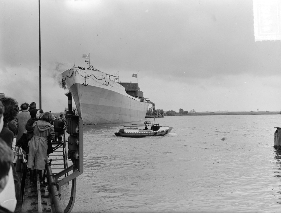 Tewaterlating MS Tamar voor Israël bij de Merwede, Bestanddeelnr 904-6401