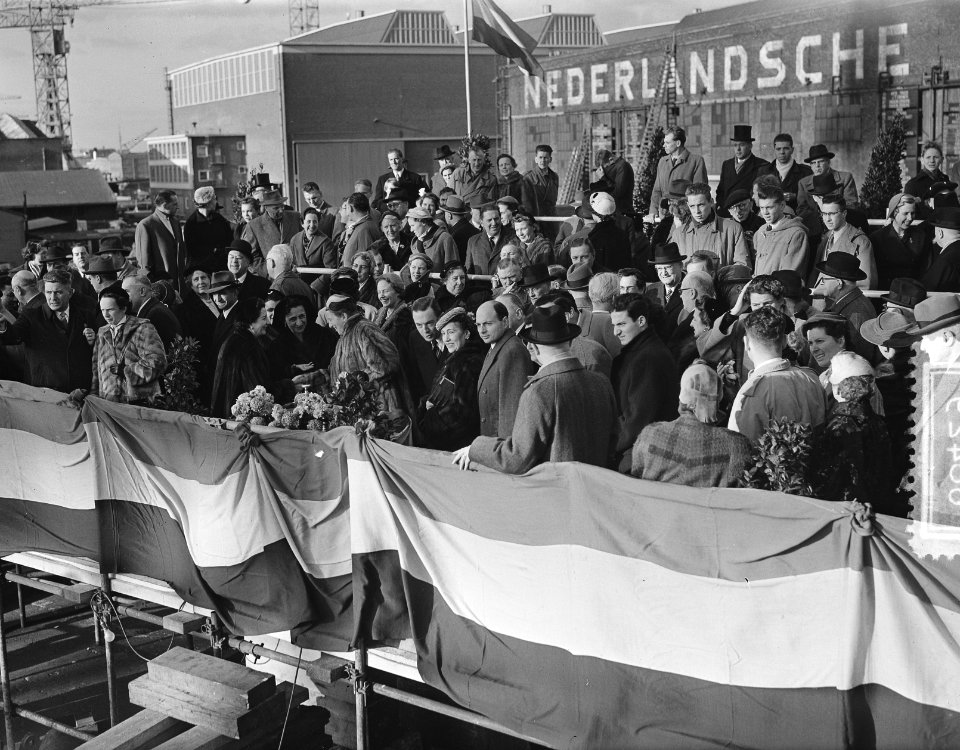 Tewaterlating NDSM Grieks schip Proteus, Bestanddeelnr 906-8429