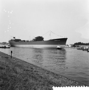 Tewaterlating op de werf van Verolme te Alblasserdam van tanker Presidente Dutr, Bestanddeelnr 910-5362