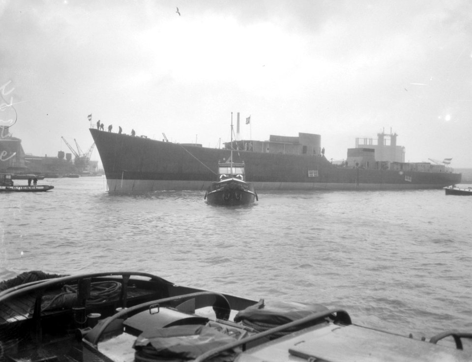 Tewaterlating onderzeebootjager Groningen, Bestanddeelnr 906-2354