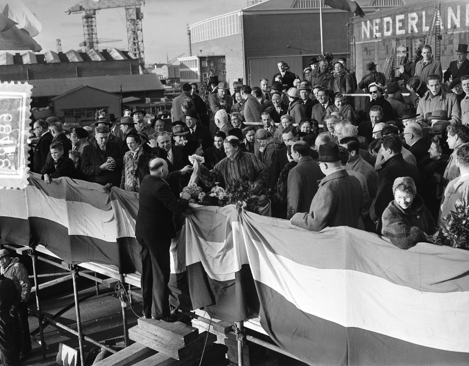 Tewaterlating NDSM Grieks schip Proteus, Bestanddeelnr 906-8428