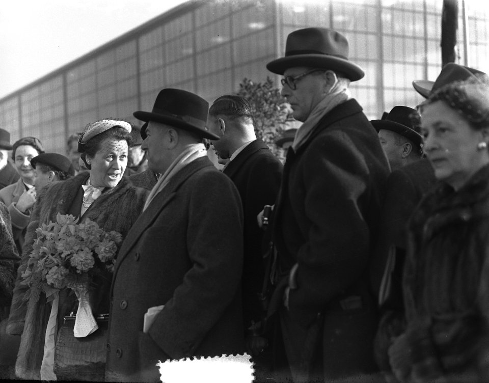 Tewaterlating Ms. Pensa bij Jan Smit N. V. , Alblasserdam, Bestanddeelnr 906-3331