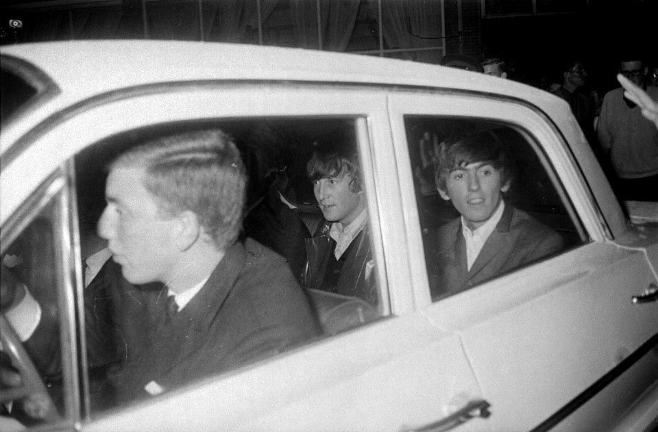 The Beatles verlaten Treslong na afloop van hun optreden