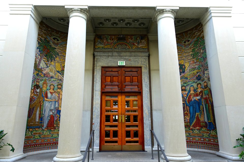 The Arts by Salvatore Lascari, installed 1930, glass mosaic - Currier Museum of Art - Manchester, NH - DSC07343