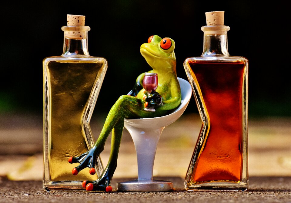 Bottles alcohol figures