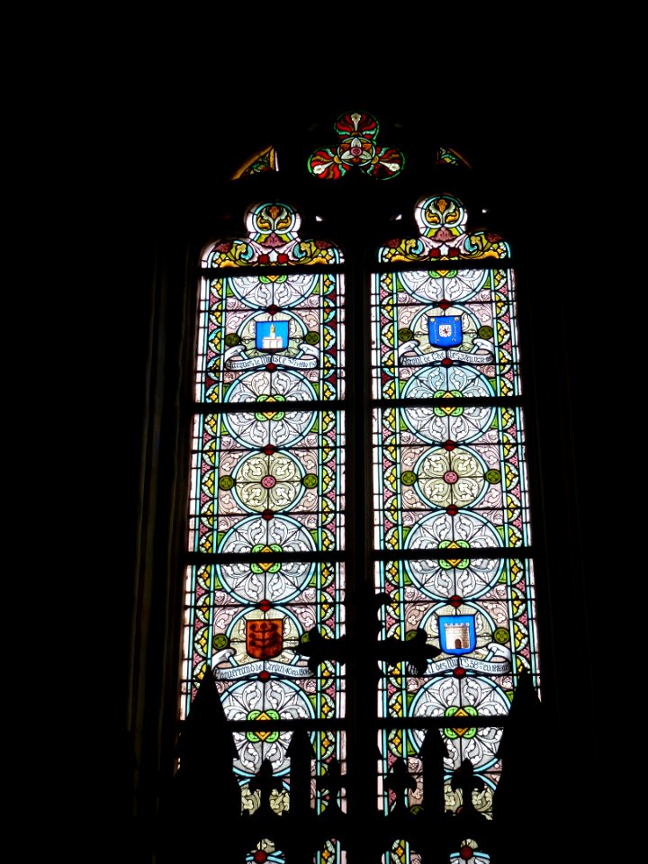 Thérouanne (Pas-de-Calais, Fr) église Saint-Martin, vitraux des soixante évêques 10