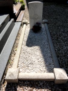 Thérouldeville (Seine-Mar.) tombe de guerre de la CWGC