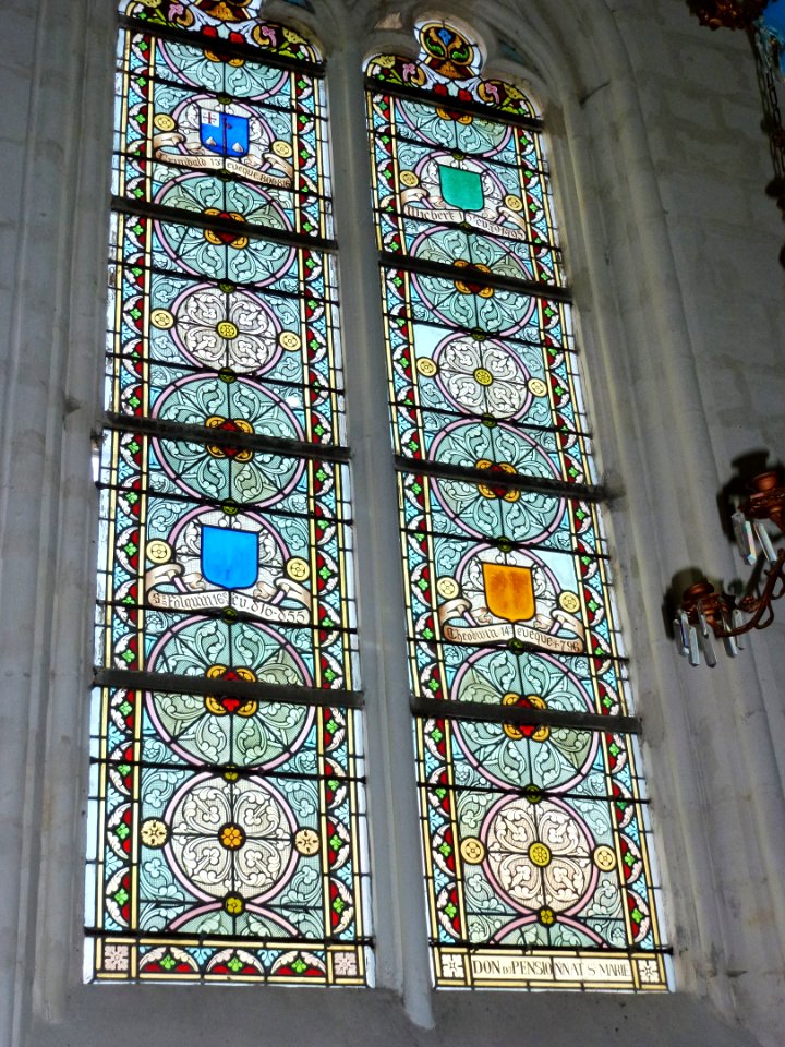 Thérouanne (Pas-de-Calais, Fr) église Saint-Martin, vitraux des soixante évêques 03