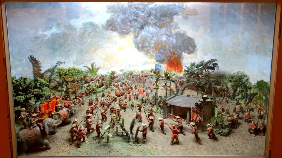 The Battle at Ngoc Hoi, Qing invaders were defeated by the Quang Trung King (1789 AD) - National Museum of Vietnamese History - Hanoi, Vietnam - DSC05678