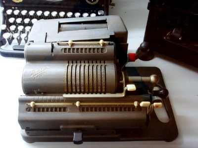 Thales Patent Calculator