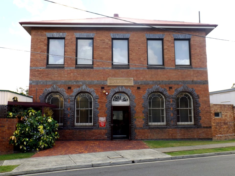 Thomas Dixon Centre Drake Street