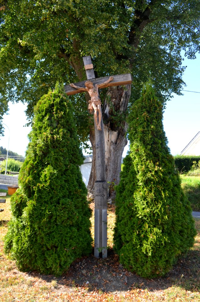 Thanheim, Wegekreuz vor der Linde