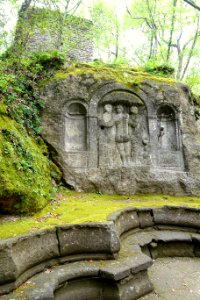 Three Graces and Nymphaeum - Parco dei Mostri - Bomarzo, Italy - DSC02505