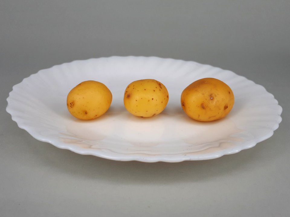 Three small potatoes 2017 E