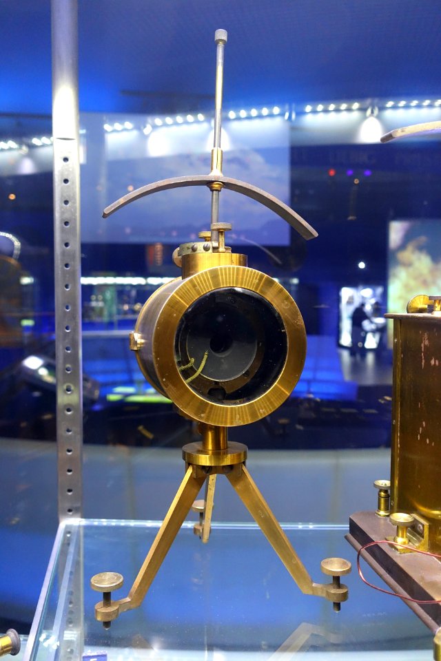 Thompson Galvanometer, c. 1900 - Museum of Science and Industry (Chicago) - DSC06514