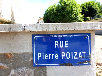 Thizy-les-Bourgs - Rue Pierre Poizat - Plaque
