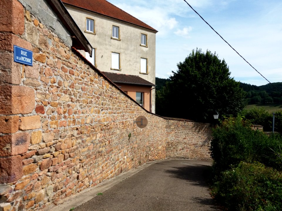 Thizy-les-Bourgs - Rue de la Victoire - Depuis la rue François Coquard, vers le sud