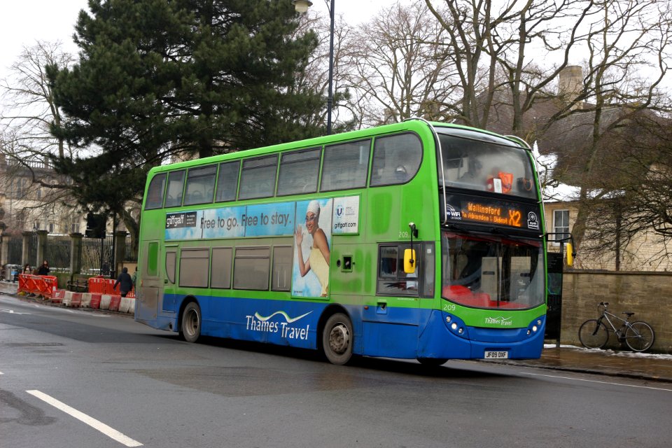 Thames Travel 209 JF09OXF