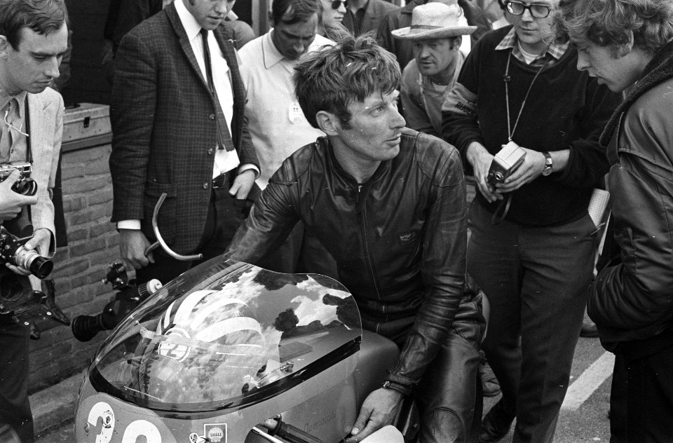 Theo Louwes in de pits, Bestanddeelnr 922-5823
