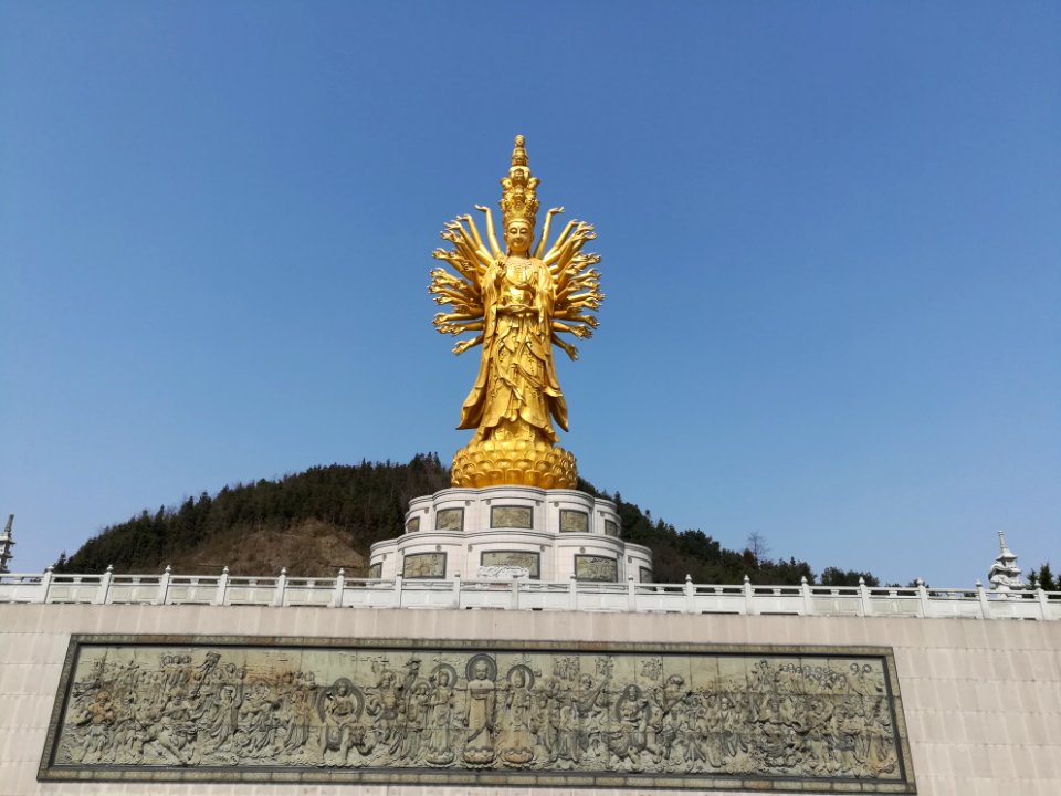 Thousand-armed and eyed Guanyin in Miyin Temple, 12 February 2018, 09