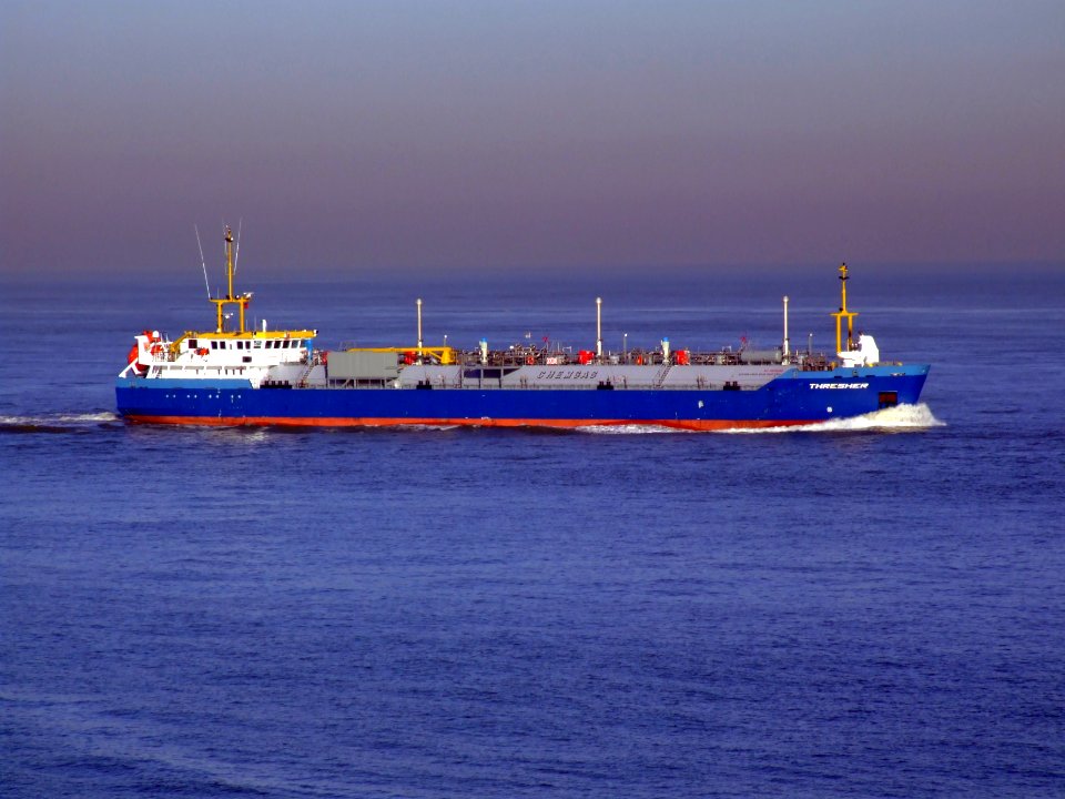 Thresher p1 11feb2008 Rotterdam approaching Port of Rotterdam, Holland 11-Feb-2008