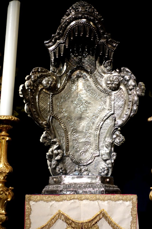 Throne for Eucharistic exposition, 1823, Genovese silver - Museo Diocesano (Genoa) - DSC01810