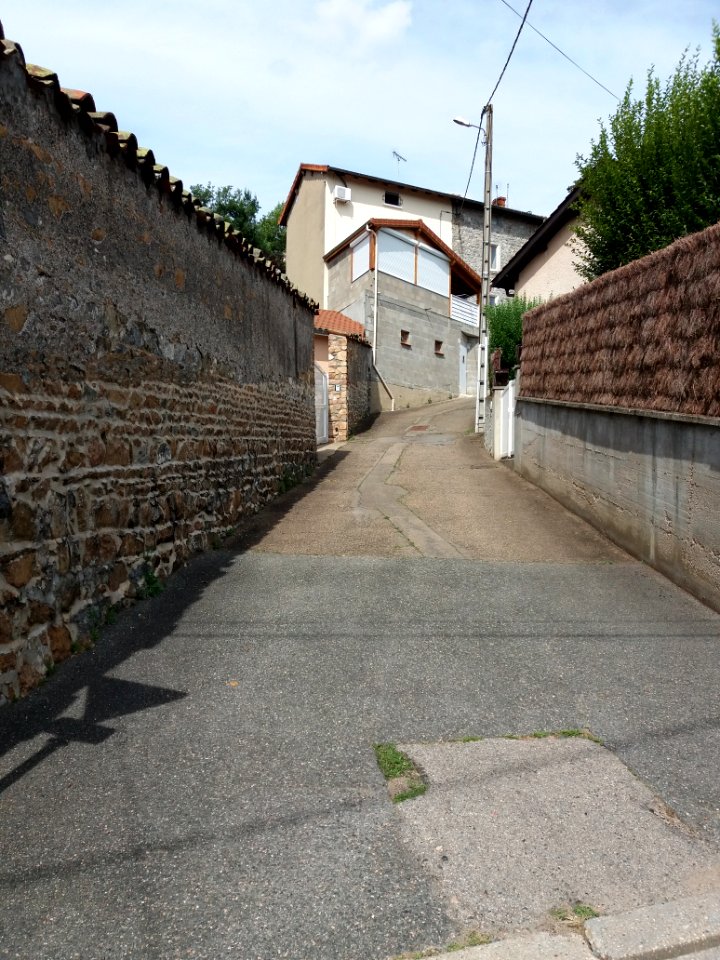 Thizy-les-Bourgs - Rue de la Croix Rousse - Depuis la rue Christorée
