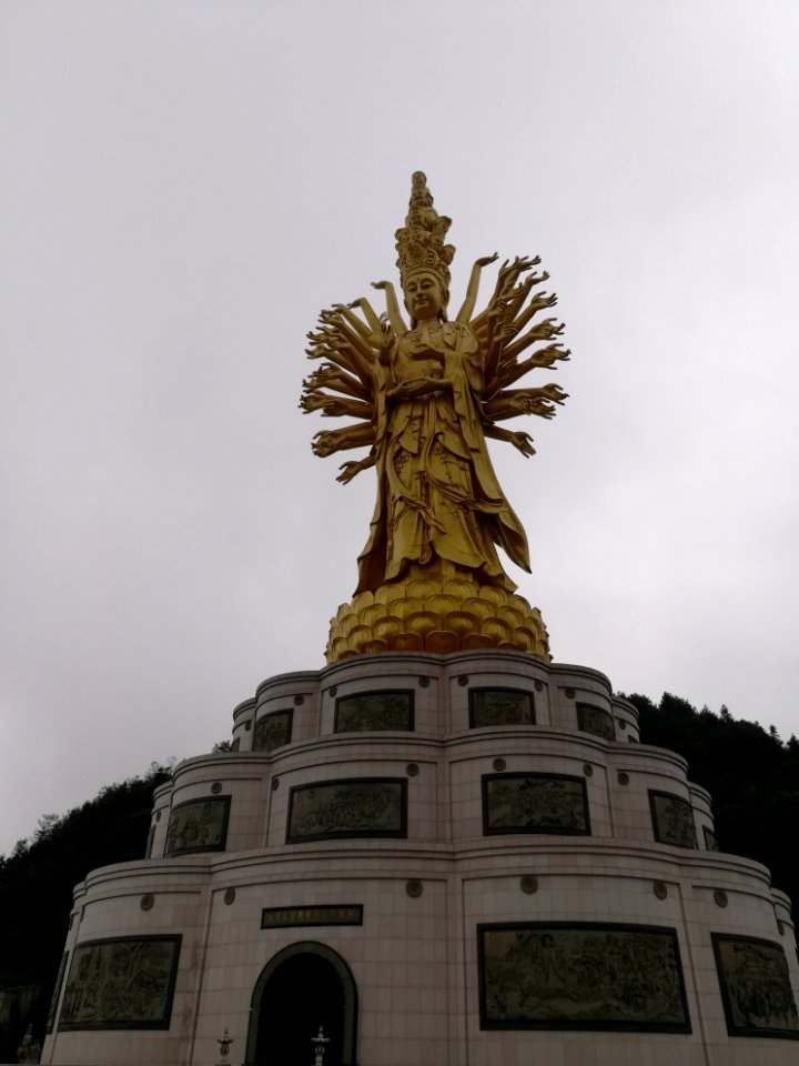 Thousand-armed and eyed Guanyin in Miyin Temple, picture119