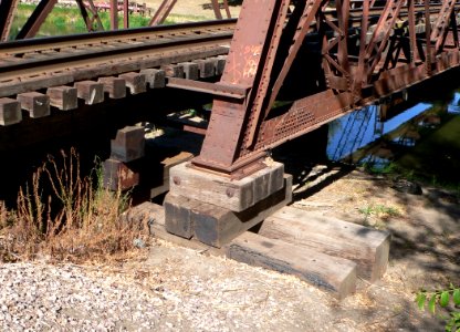 Third Street RR bridge (Norfolk, Nebraska) S base