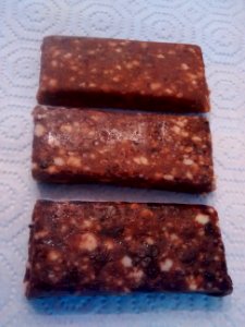 Three Lärabar energy bars