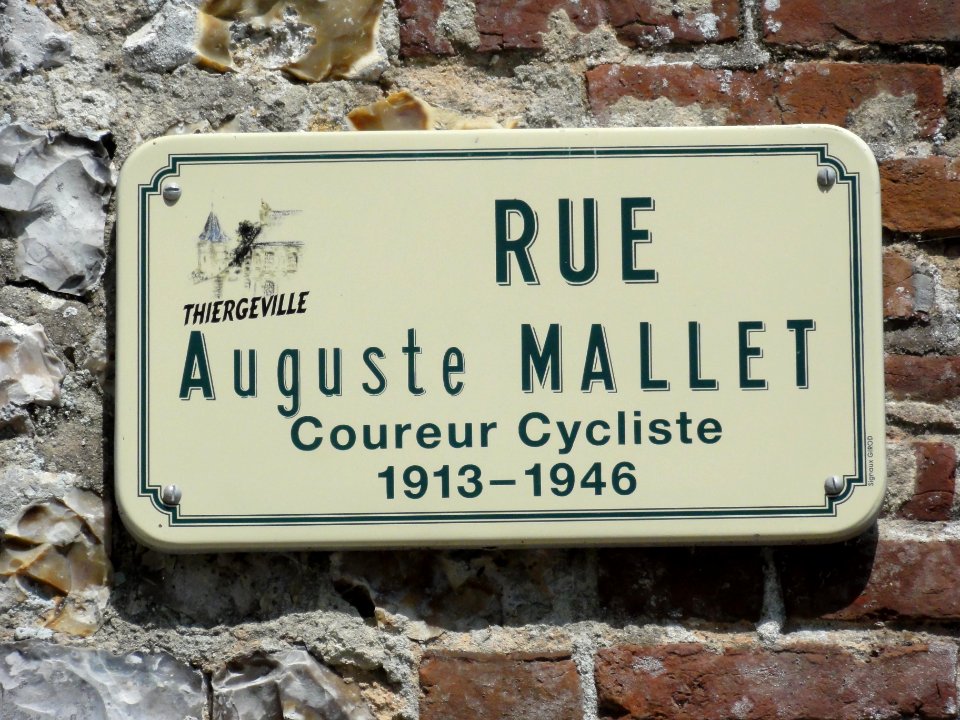 Thiergeville (Seine-Mar.) rue Auguste Mallet coureur cycliste